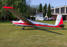 LET - L-13 Vivat (all models) (HA-1290) 