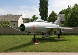 Mikoyan-Gurevich - MiG-21F-13 (813) - ptolnai