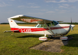 Cessna - 172 Skyhawk (all models except RG) (D-EABS) - ptolnai