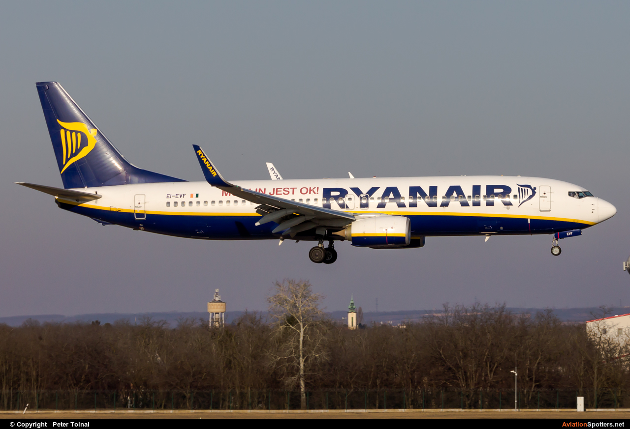 Ryanair  -  737-8AS  (EI-EVF) By Peter Tolnai (ptolnai)
