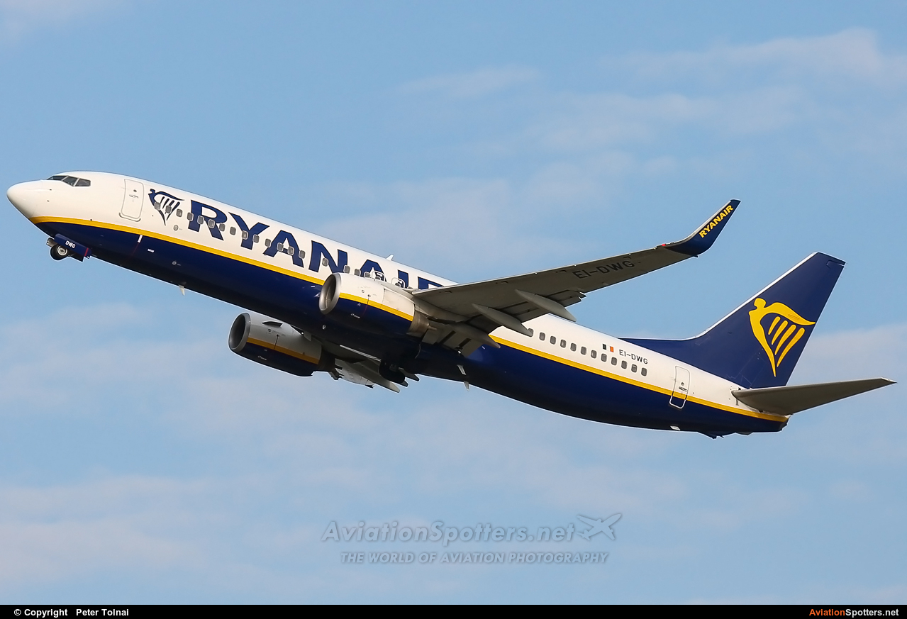 Ryanair  -  737-8AS  (EI-DWG) By Peter Tolnai (ptolnai)