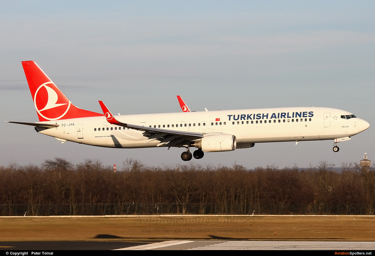 Turkish Airlines  -  737-900ER  (TC-JYA) By Peter Tolnai (ptolnai)