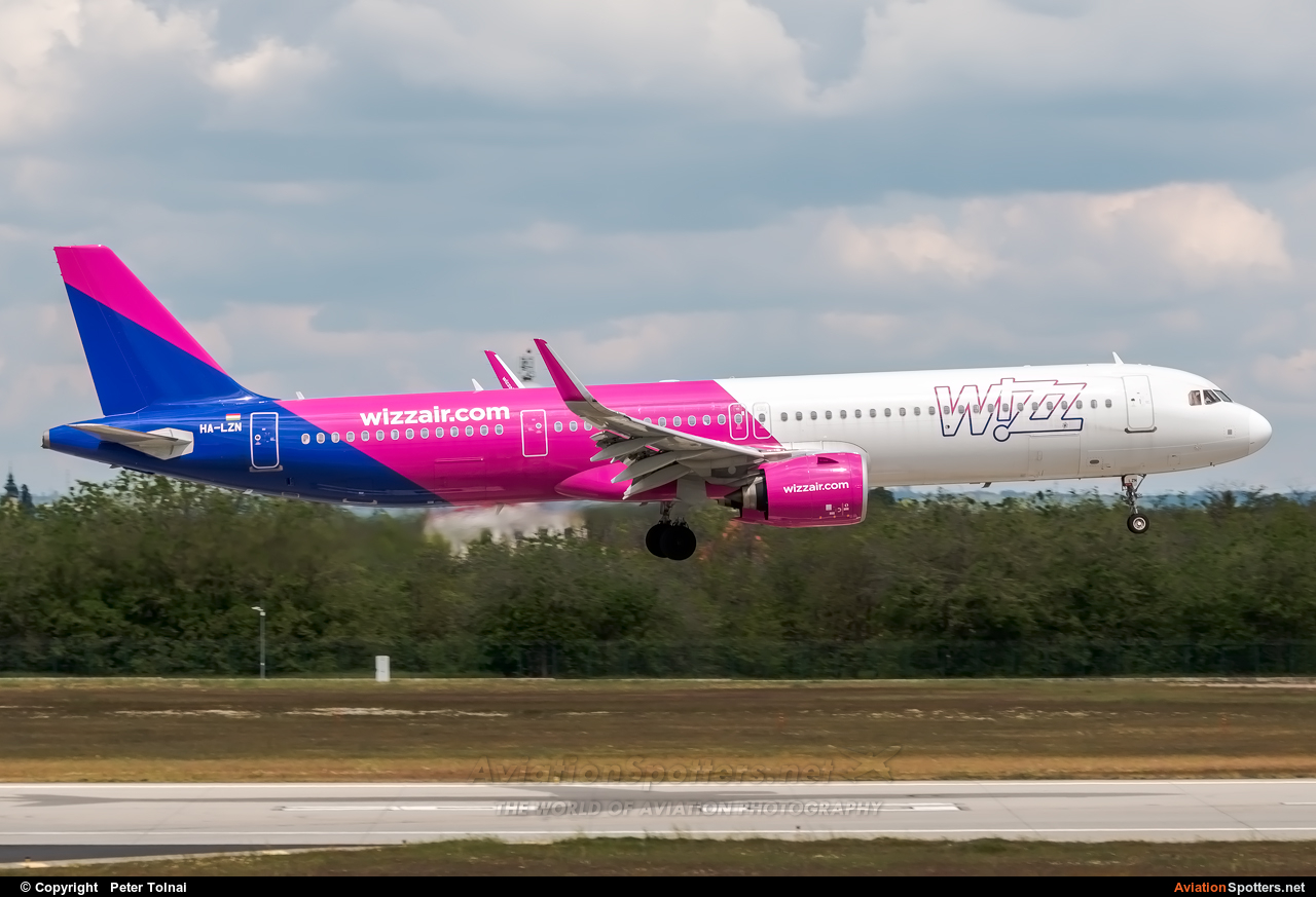 Wizz Air  -  A321  (HA-LZN) By Peter Tolnai (ptolnai)