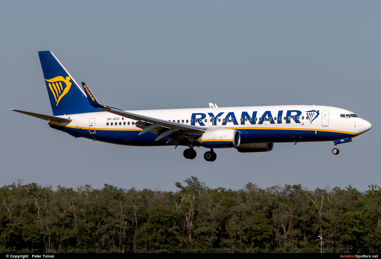 Ryanair  -  737-8AS  (9H-QCG) By Peter Tolnai (ptolnai)