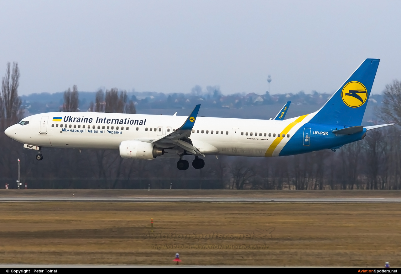 Ukraine International Airlines  -  737-900  (UR-PSK) By Peter Tolnai (ptolnai)