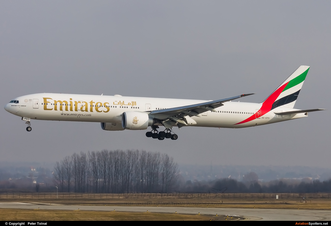 Emirates Airlines  -  777-300ER  (A6-EPS) By Peter Tolnai (ptolnai)