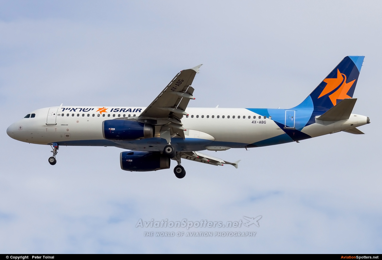 Israir Airlines  -  A320-232  (4X-ABG) By Peter Tolnai (ptolnai)