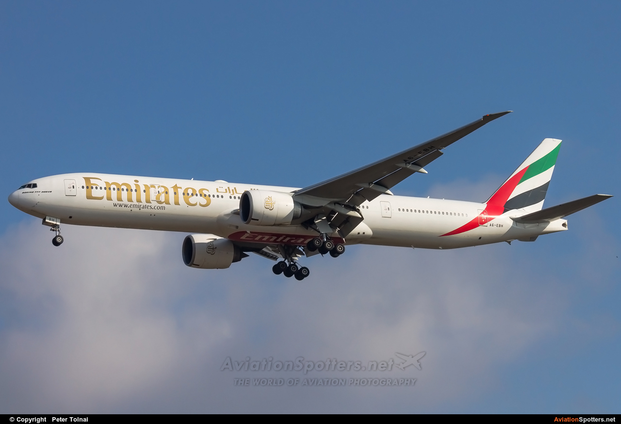 Emirates Airlines  -  777-300ER  (A6-EBH) By Peter Tolnai (ptolnai)