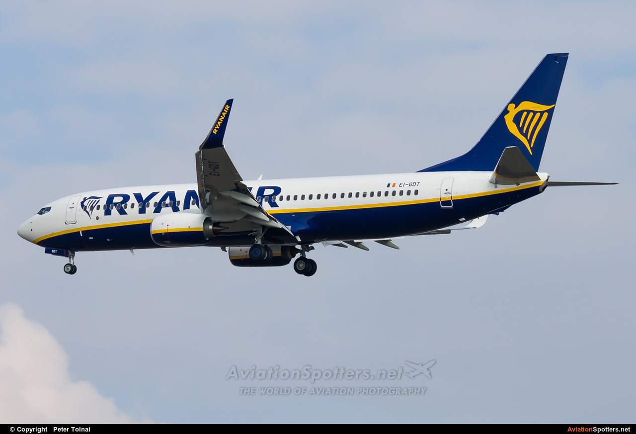 Ryanair  -  737-800  (EI-GDT) By Peter Tolnai (ptolnai)