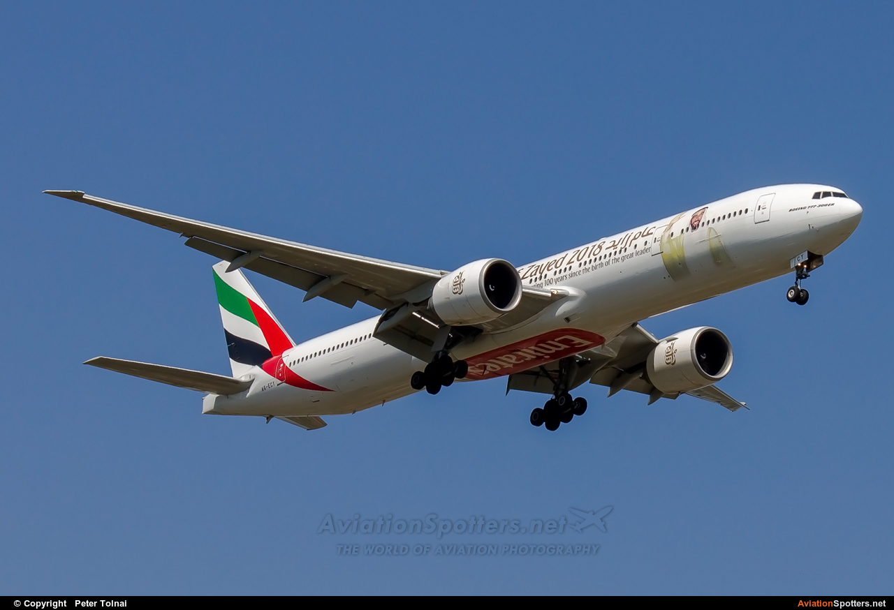 Emirates Airlines  -  777-300ER  (A6-ECY) By Peter Tolnai (ptolnai)