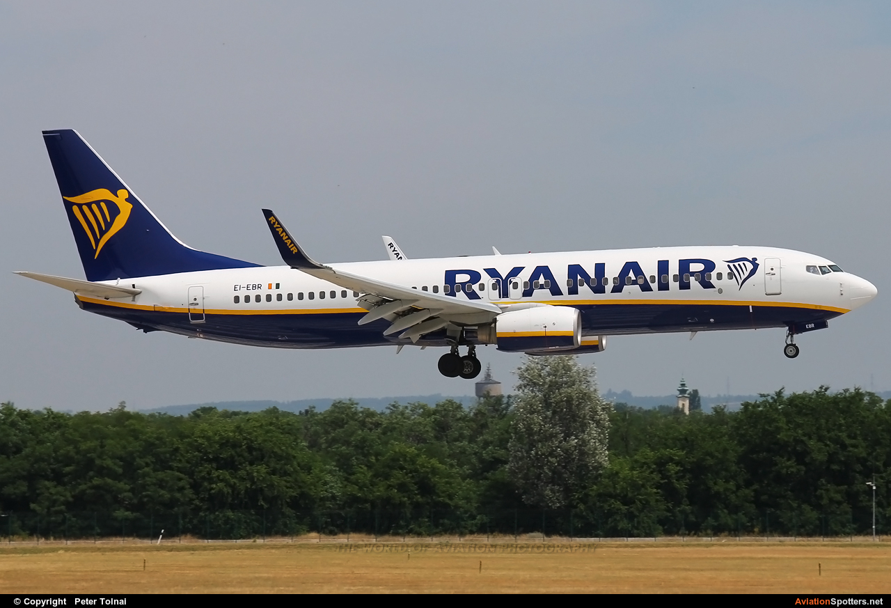 Ryanair  -  737-8AS  (EI-EBR) By Peter Tolnai (ptolnai)