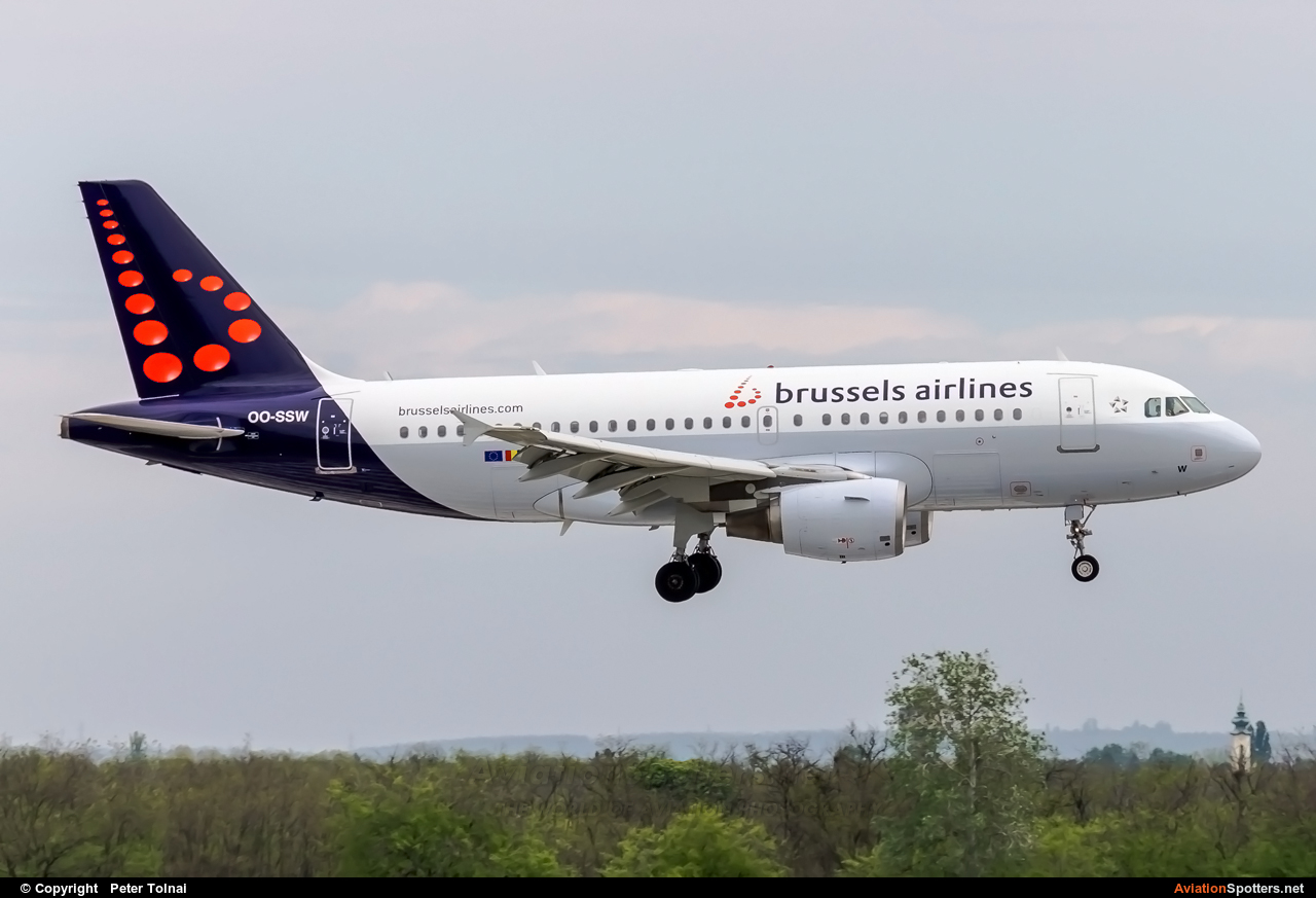 Brussels Airlines  -  A319  (OO-SSW) By Peter Tolnai (ptolnai)