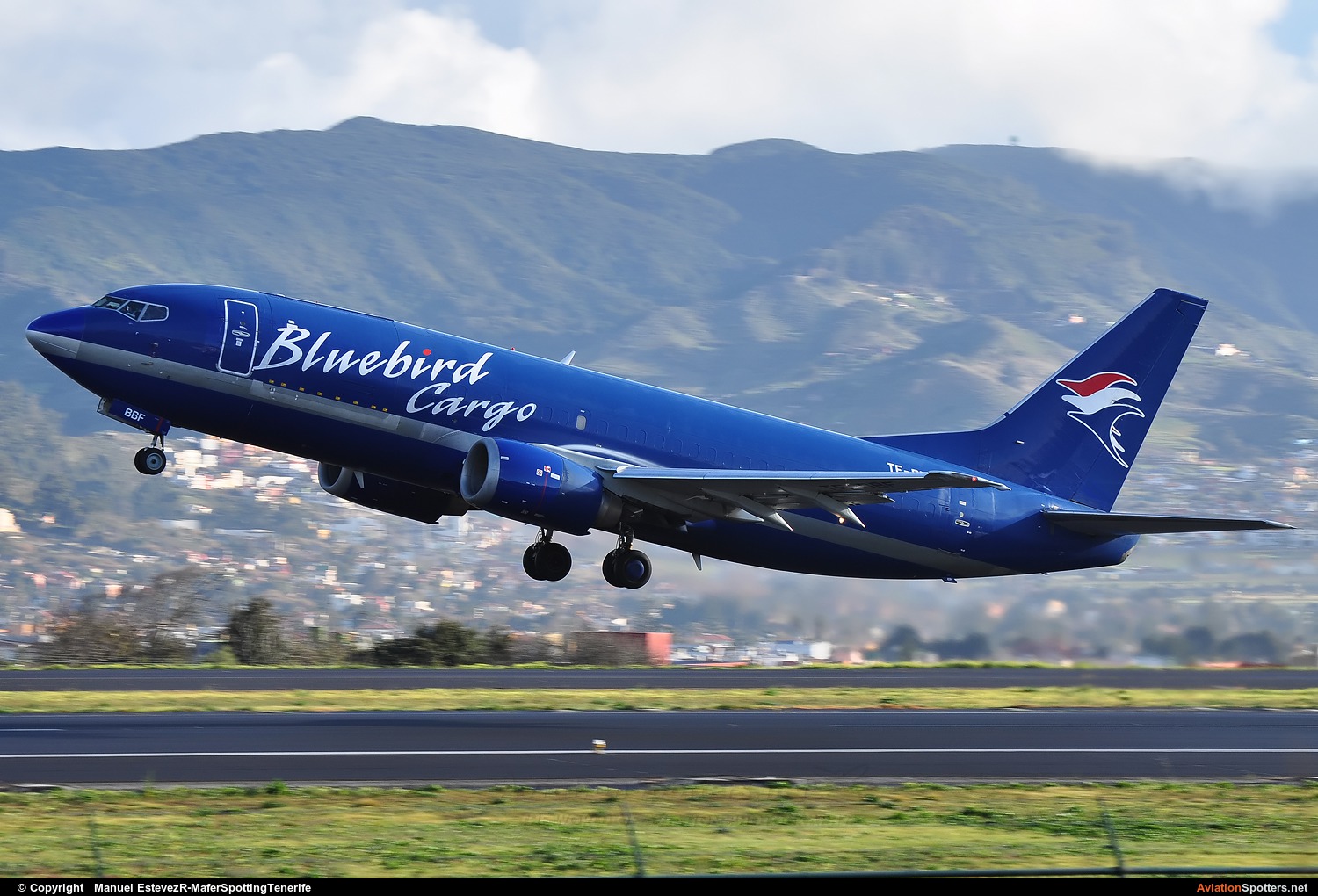 Bluebird Cargo  -  737-300F  (TF-BBF) By Manuel EstevezR-(MaferSpotting) (Manuel EstevezR-(MaferSpotting))
