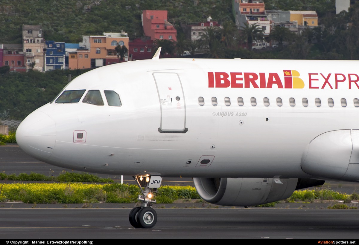 Iberia Express  -  A320-214  (EC-JFH) By Manuel EstevezR-(MaferSpotting) (Manuel EstevezR-(MaferSpotting))