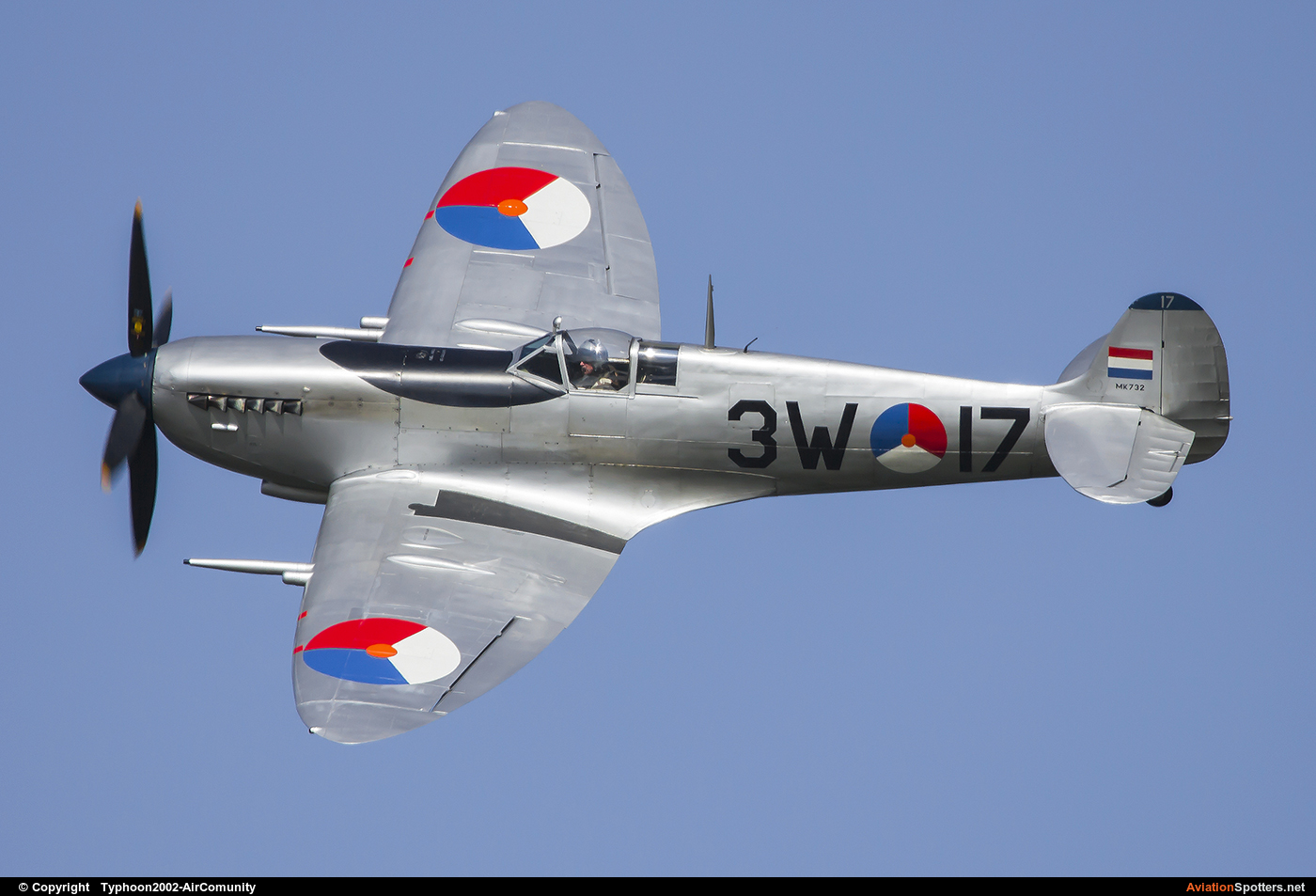 Netherlands - Air Force: Historic Flight  -  Spitfire LF.IXb  (PH-OUQ) By Typhoon2002-AirComunity (AirComunity)