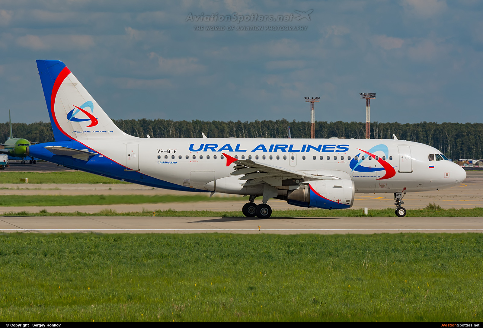 Ural Airlines  -  A319-112  (VP-BTF) By Sergey Konkov (Сергей Коньков)