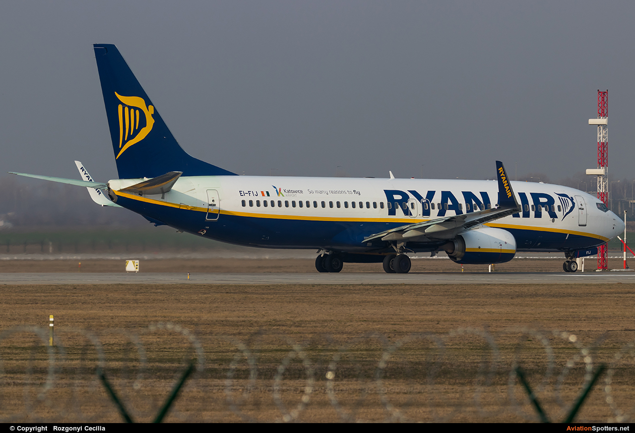 Ryanair  -  737-800  (EI-FIJ) By Rozgonyi Cecília (Rozgonyi Cecília)