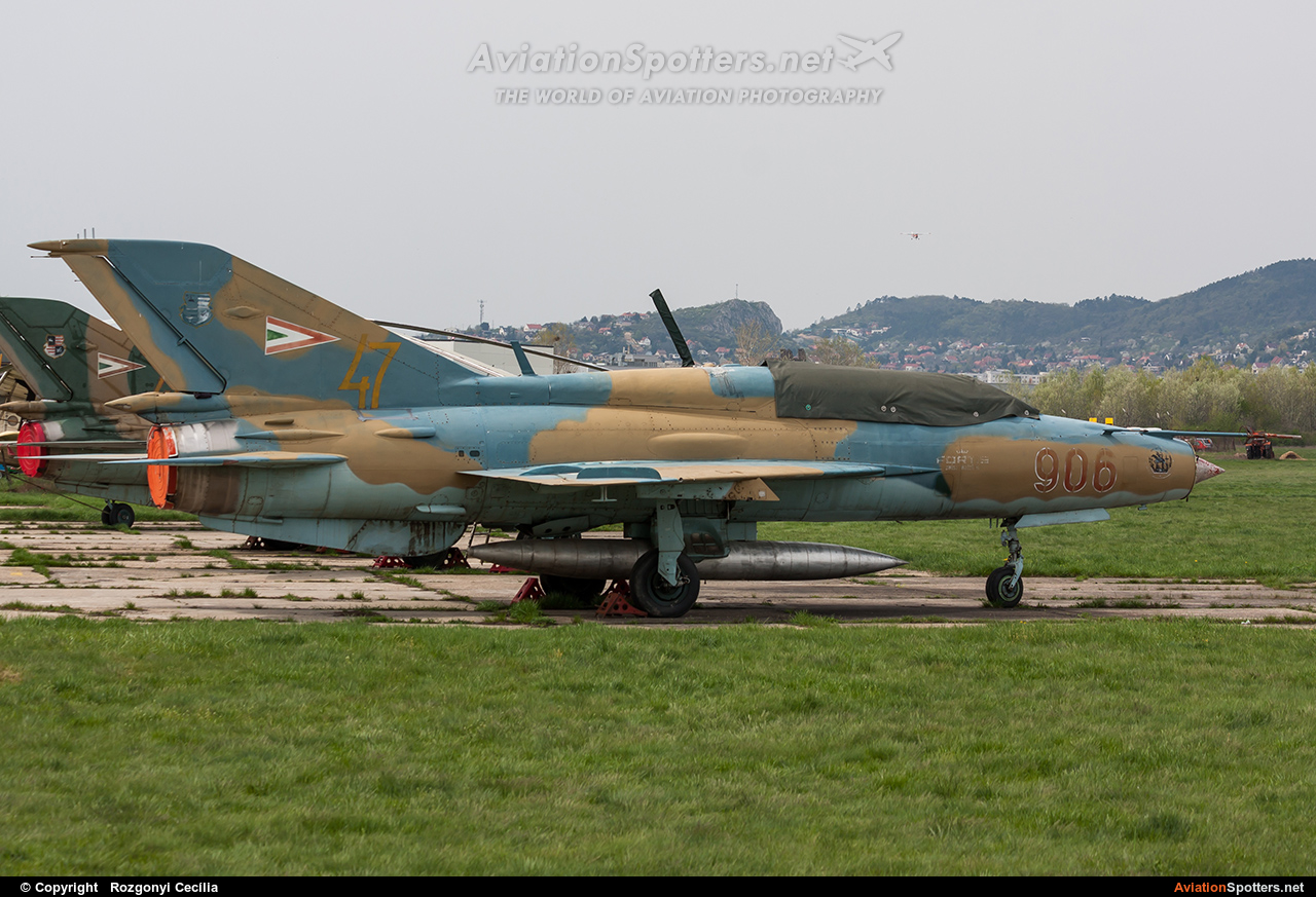 Hungary - Air Force  -  MiG-21UM  (906) By Rozgonyi Cecília (Rozgonyi Cecília)