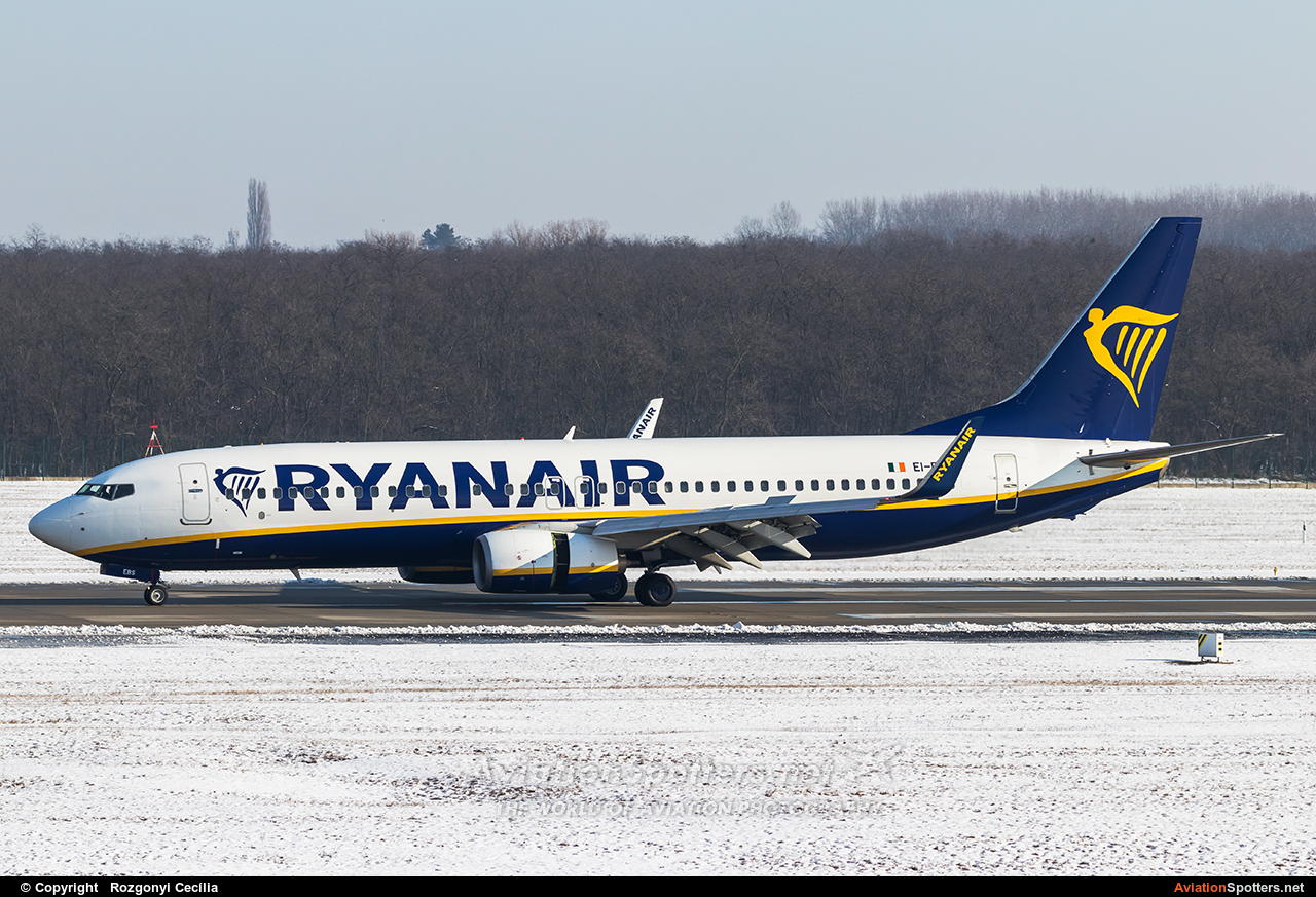 Ryanair  -  737-8AS  (EI-EBS) By Rozgonyi Cecília (Rozgonyi Cecília)
