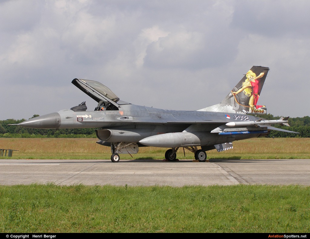 Netherlands - Air Force  -  F-16AM Fighting Falcon  (J-002) By Henri Berger (HenriB)