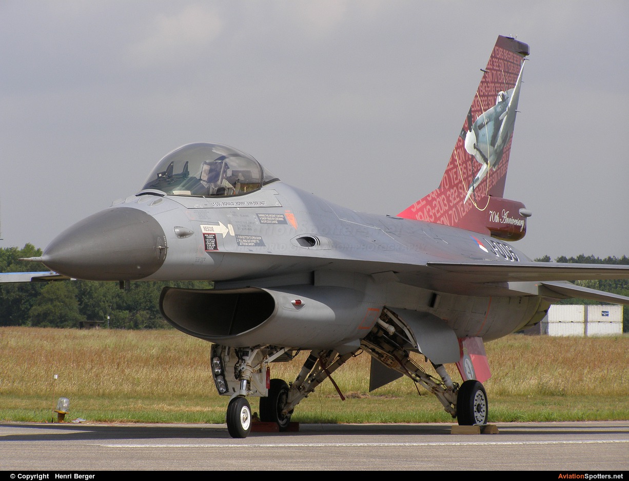 Netherlands - Air Force  -  F-16AM Fighting Falcon  (J-002) By Henri Berger (HenriB)