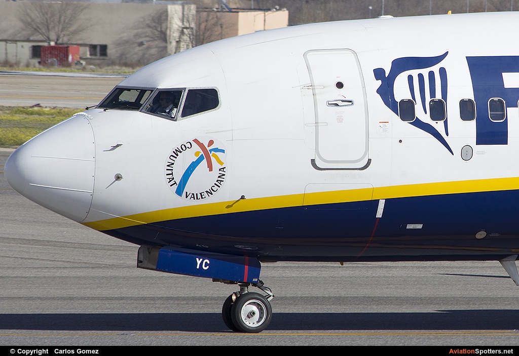 Ryanair  -  737-800  (EI-DYC) By Carlos Gomez (Echocharlie)
