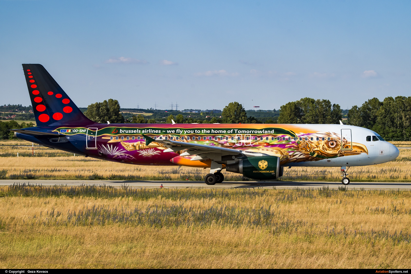 Brussels Airlines  -  A320-214  (OO-SNF) By Geza Kovacs (galaxy5)