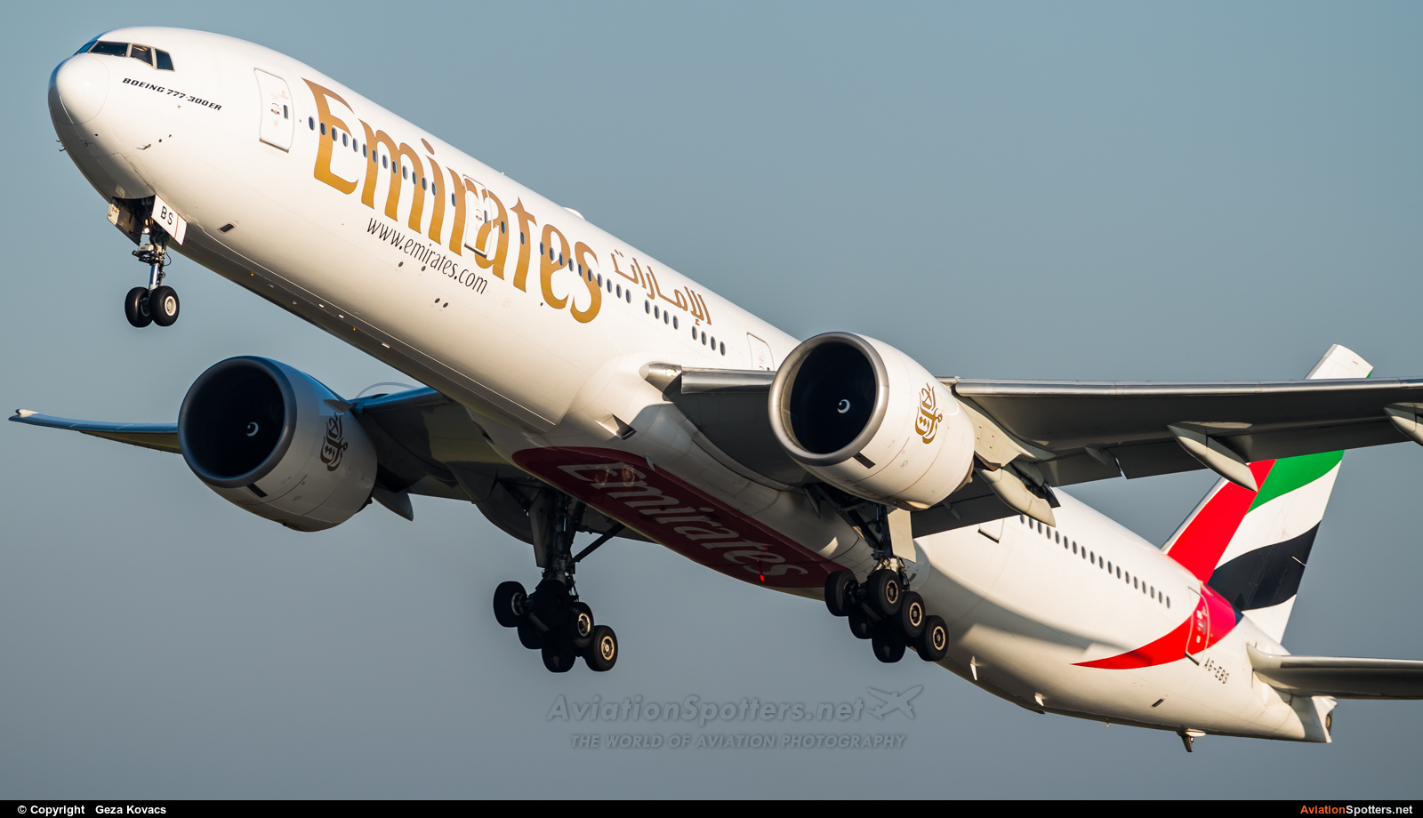 Emirates Airlines  -  777-300ER  (A6-EBS) By Geza Kovacs (galaxy5)
