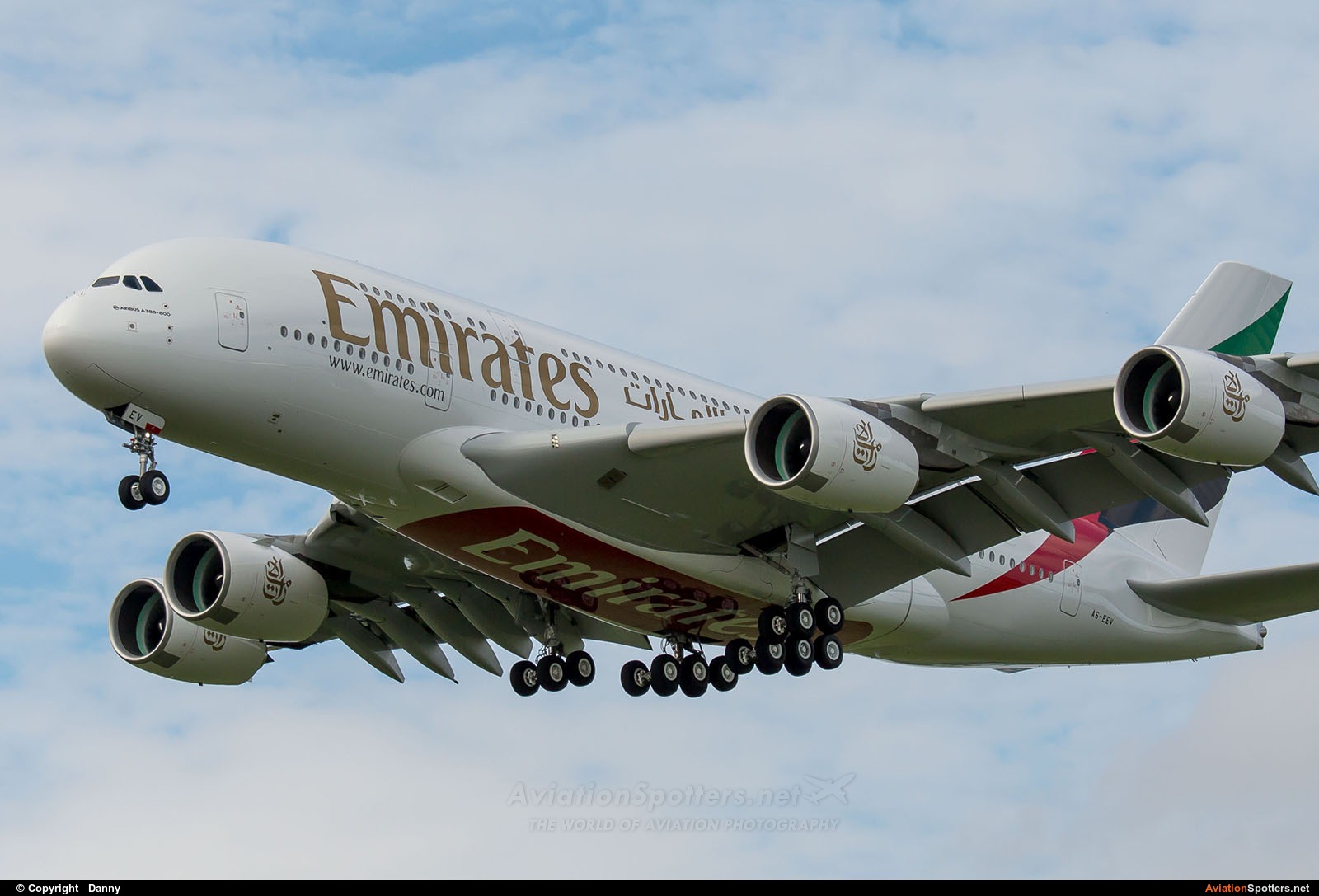 Emirates Airlines  -  A380-861  (A6-EEV) By Danny (Digdis)