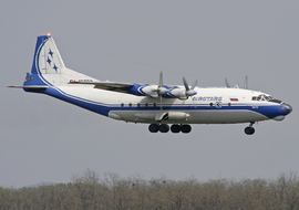 Antonov - An-12 (all models) (RA-13392) - hamori