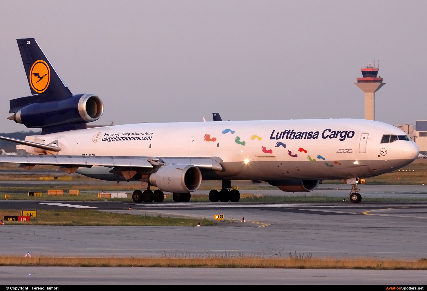 Lufthansa Cargo  -  MD-11F  (D-ALCH) By Ferenc Hámori (hamori)