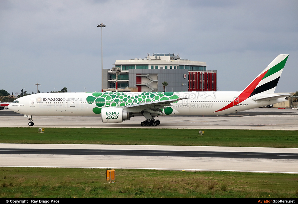 Emirates Airlines  -  777-300ER  (A6-EPU) By Ray Biago Pace (rbpace)