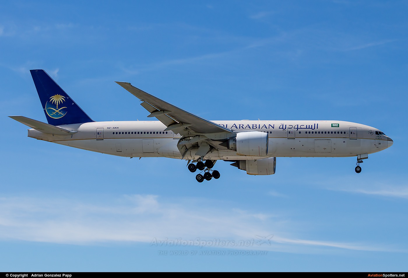 Saudi Arabian Airlines  -  777-200ER  (HZ-AKH) By Adrian Gonzalez Papp (agp12)
