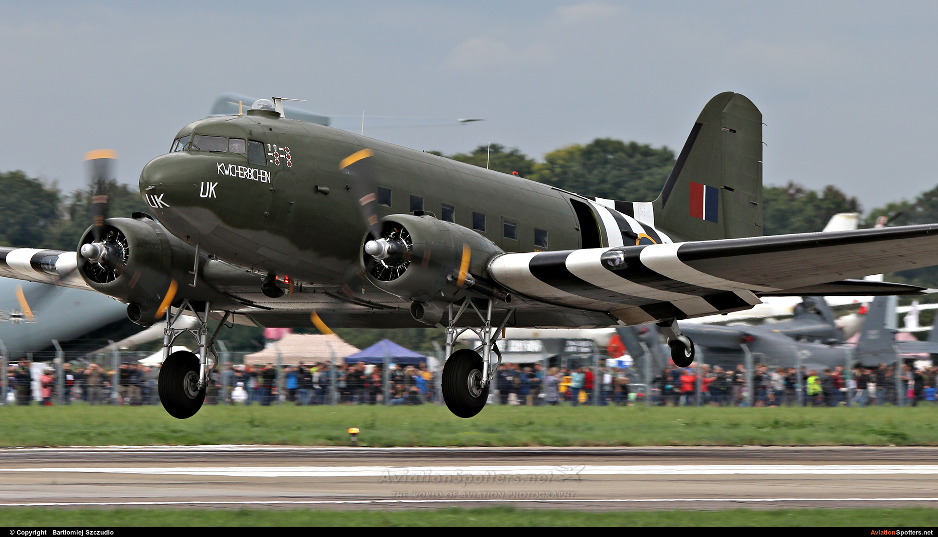 UK - Air Force: Battle of Britain Memorial Flight  -  C-47A Dakota C.3  (ZA947) By Bartlomiej Szczudlo  (BartekSzczudlo)