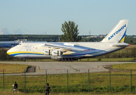 Antonov - An-124 (UR-82008) - CsigeBence