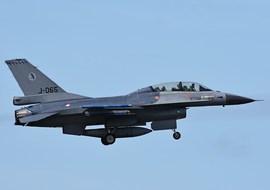 General Dynamics - F-16BM Fighting Falcon (J-065) - vargagyuri