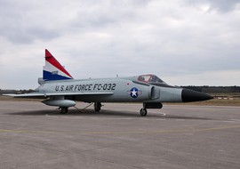 Convair - F-102 Delta Dagger (FC-032) - vargagyuri