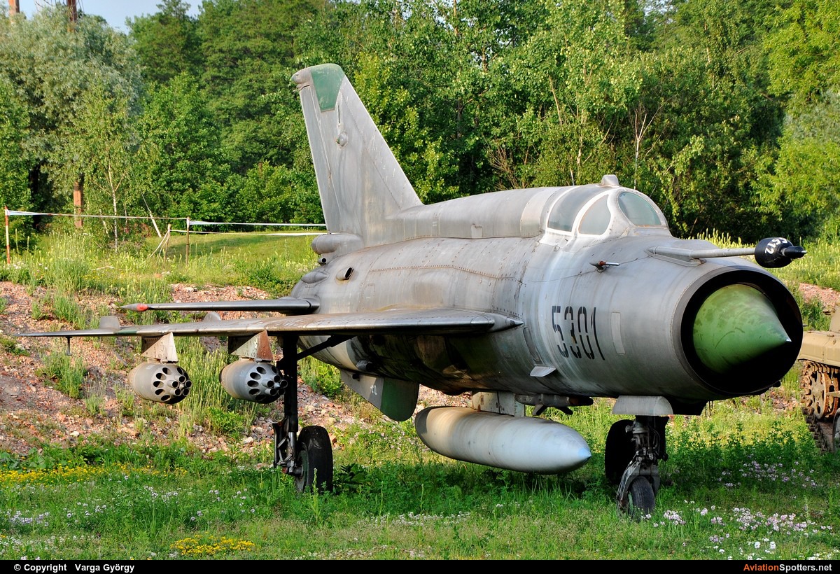 Czech - Air Force  -  MiG-21MF  (5301) By Varga György (vargagyuri)