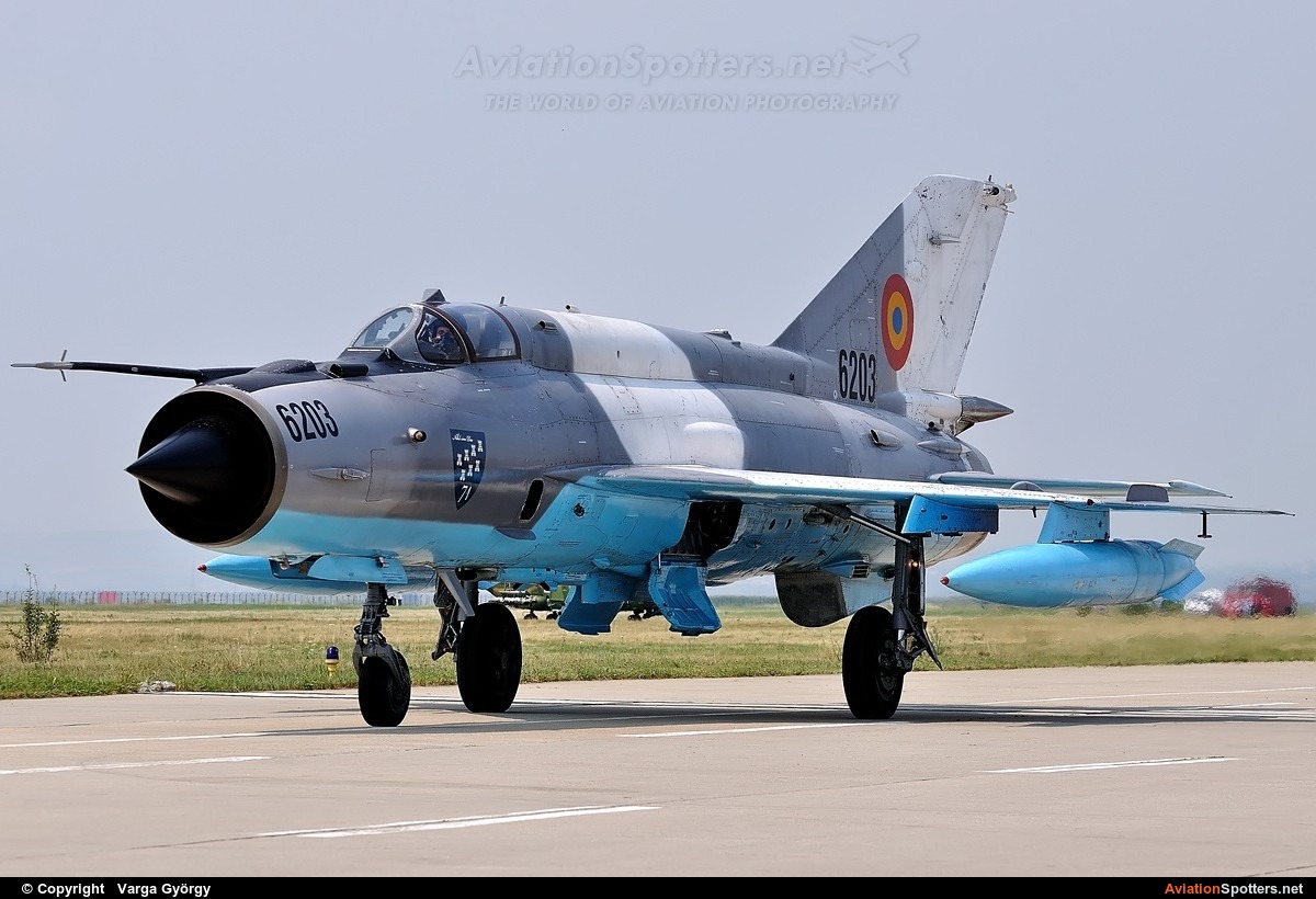 Romania - Air Force  -  MiG-21 LanceR C  (6203) By Varga György (vargagyuri)