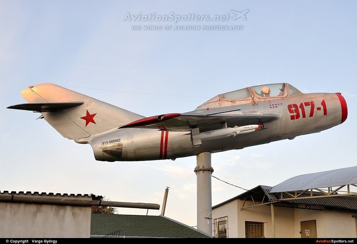 Czechoslovak - Air Force  -  MiG-15 UTI  (917-1) By Varga György (vargagyuri)