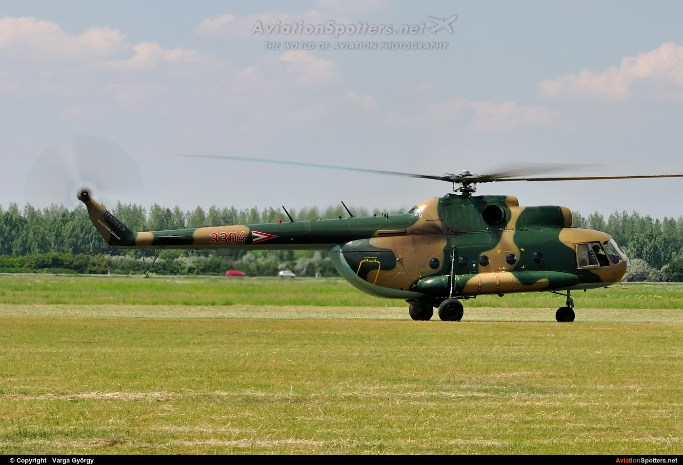Hungary - Air Force  -  Mi-8T  (3304) By Varga György (vargagyuri)
