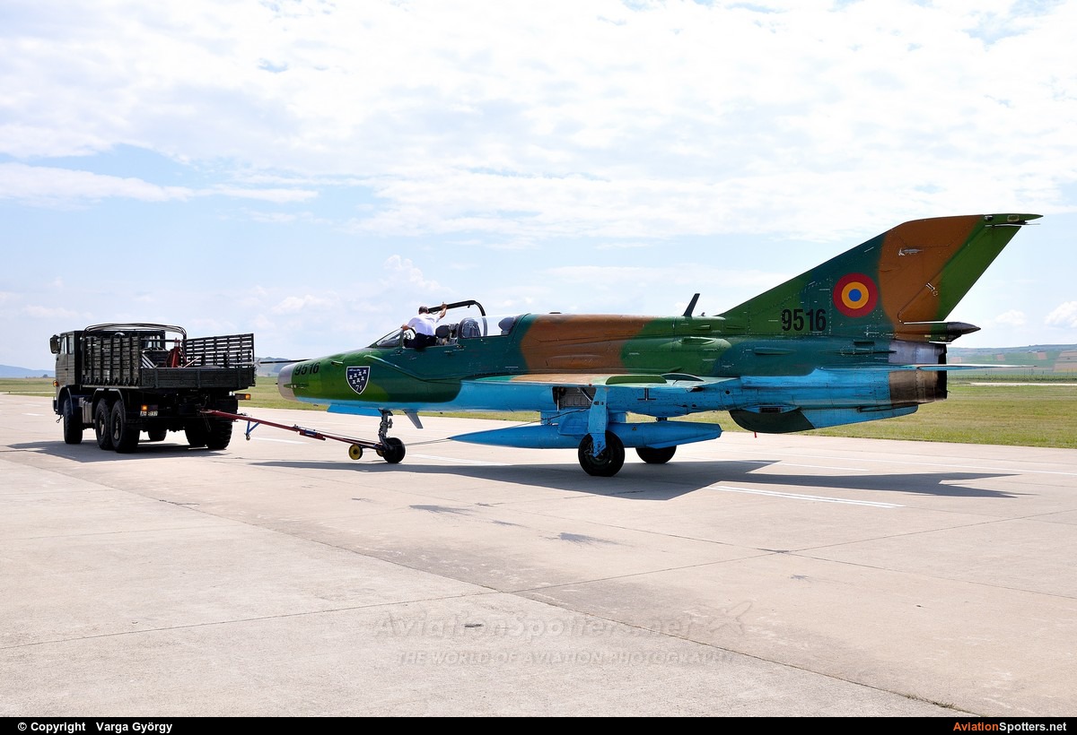 Romania - Air Force  -  MiG-21 UM  LanceR B  (9516) By Varga György (vargagyuri)