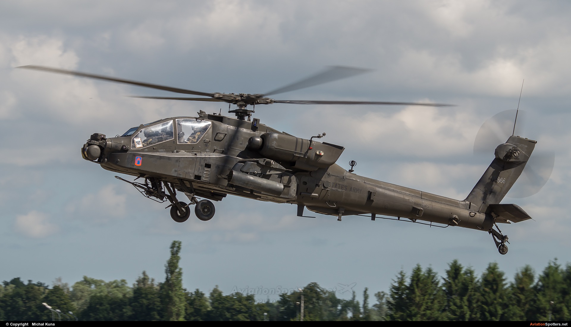 USA - Air Force  -  AH-64 Apache  (04-05444) By Michał Kuna (big)