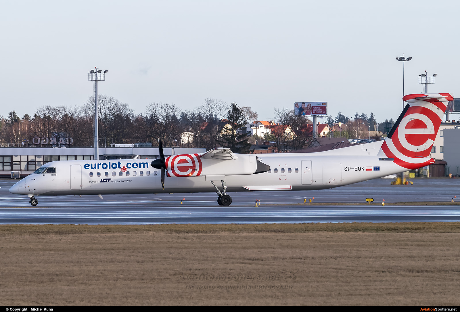 euroLOT  -  DHC-8-402Q Dash 8  (SP-EQK) By Michał Kuna (big)
