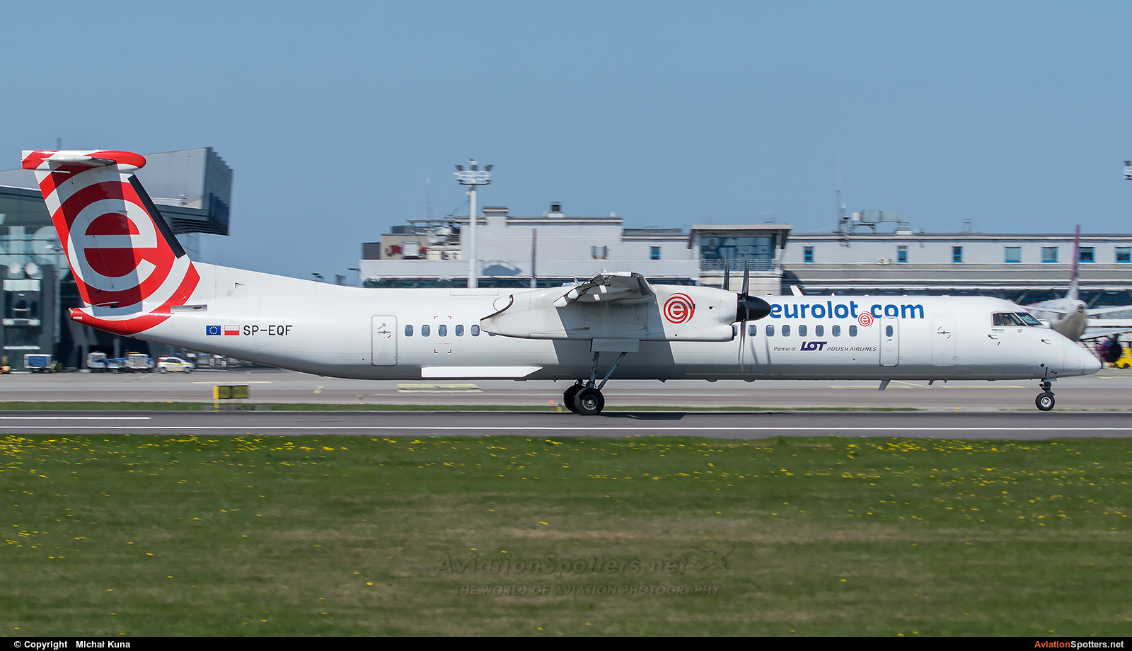 LOT - Polish Airlines  -  DHC-8-400Q Dash 8  (SP-EQF) By Michał Kuna (big)