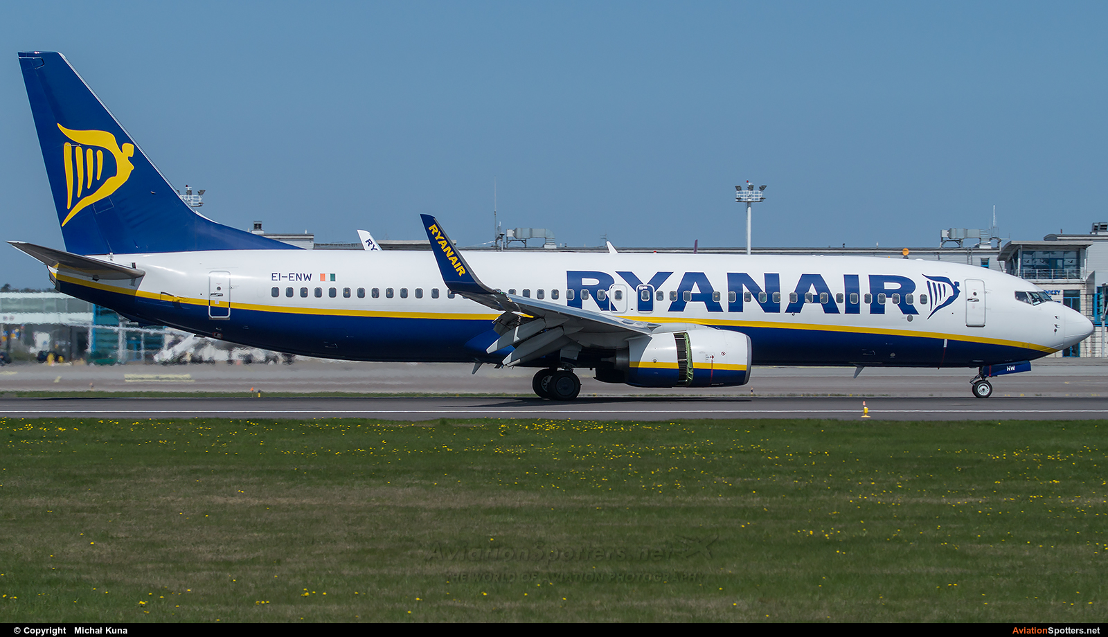 Ryanair  -  737-8AS  (EI-ENW) By Michał Kuna (big)