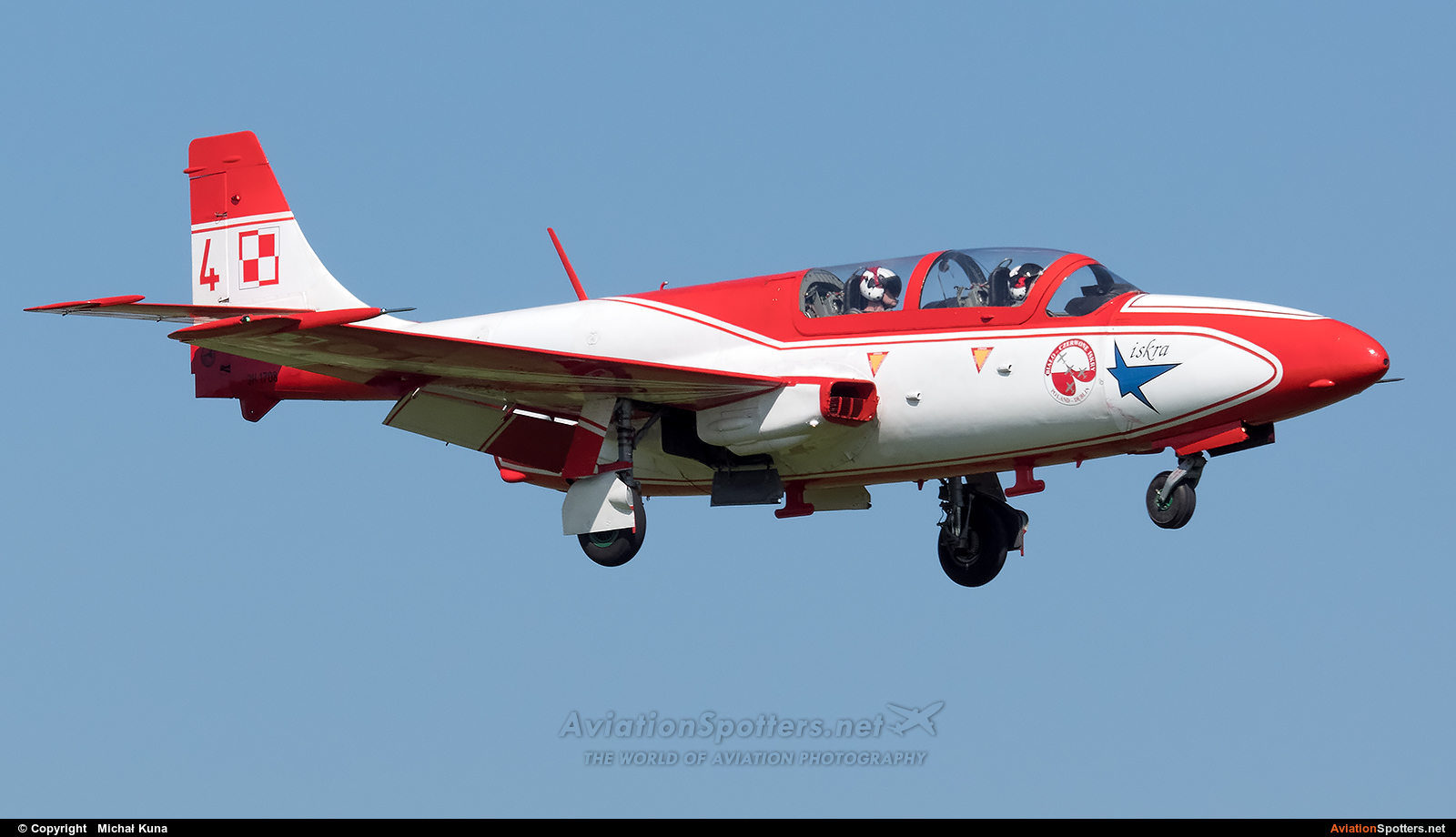 Poland - Air Force: White & Red Iskras  -  TS-11 Iskra  (3H-1708) By Michał Kuna (big)