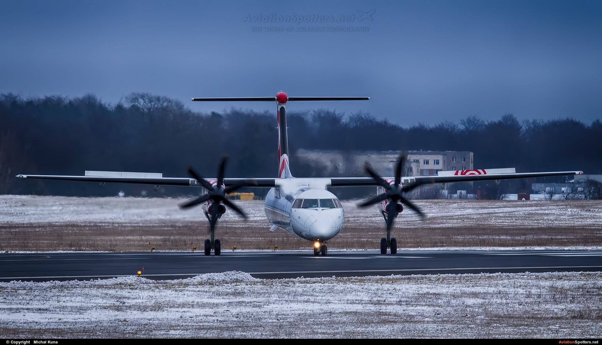 euroLOT  -  DHC-8-402Q Dash 8  (SP-EQI) By Michał Kuna (big)