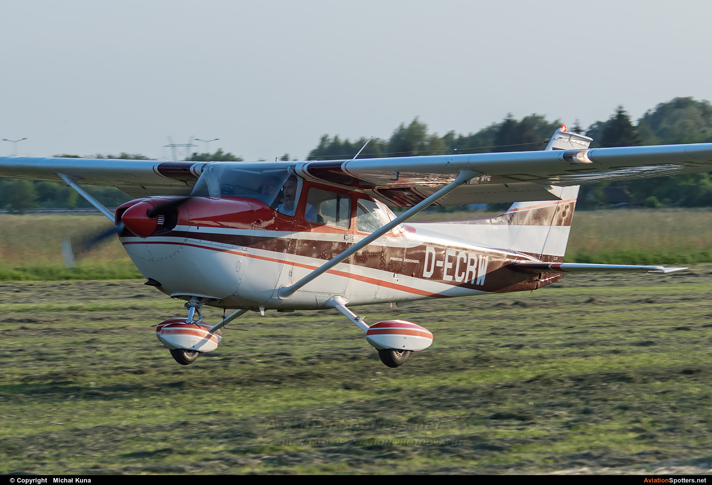 Private  -  172 Skyhawk (all models except RG)  (D-ECRW) By Michał Kuna (big)