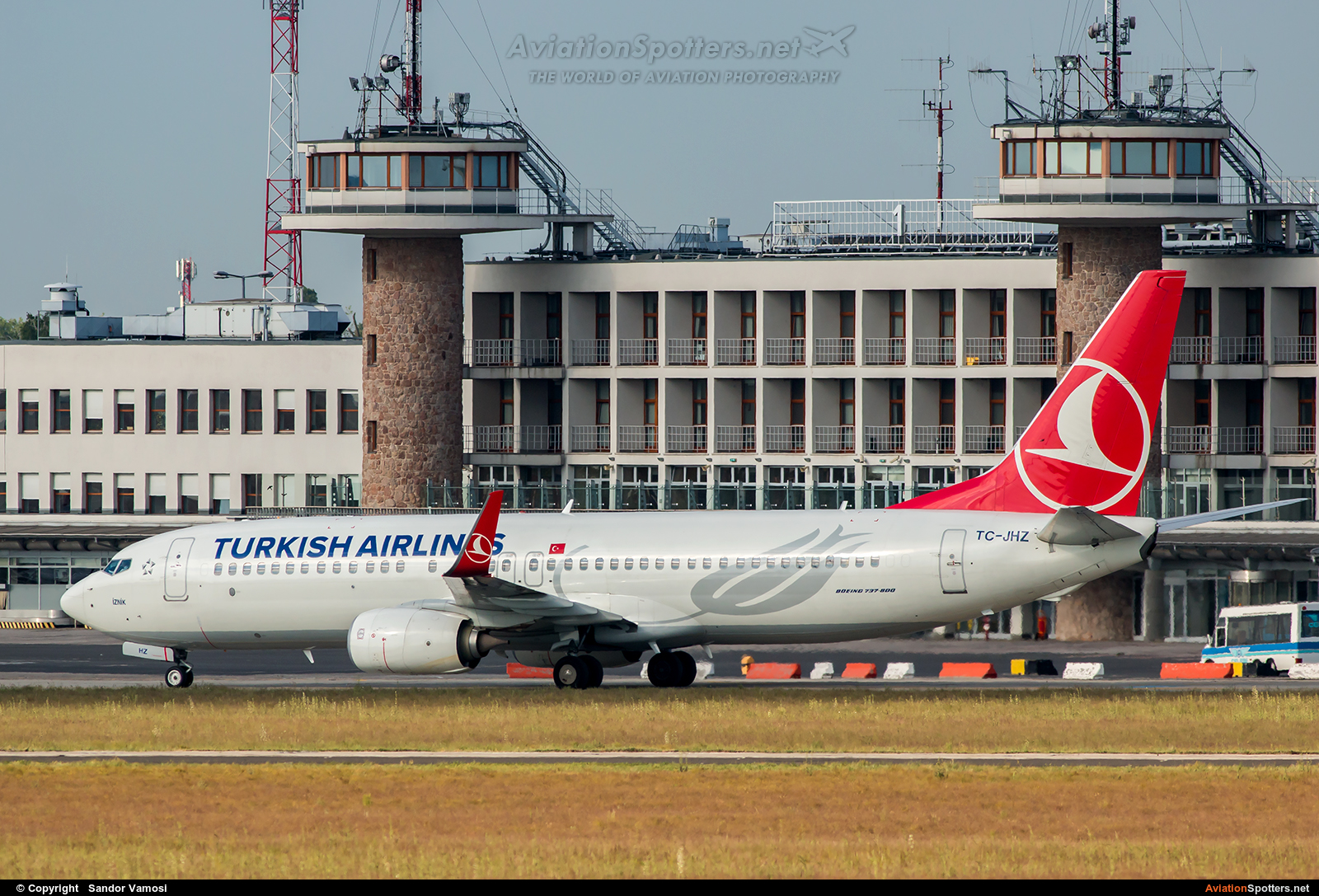 Turkish Airlines  -  737-800  (TC-JHZ) By Sandor Vamosi (ALEX67)